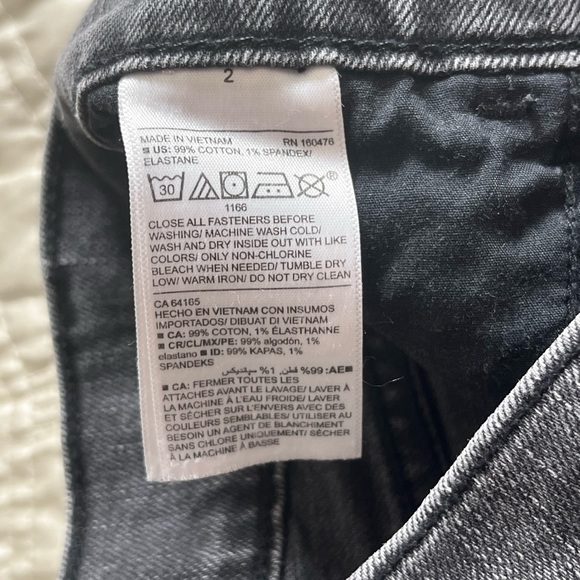 Old Navy Gray Jean Shorts Distressed Frayed Hem - Picture 6 of 7